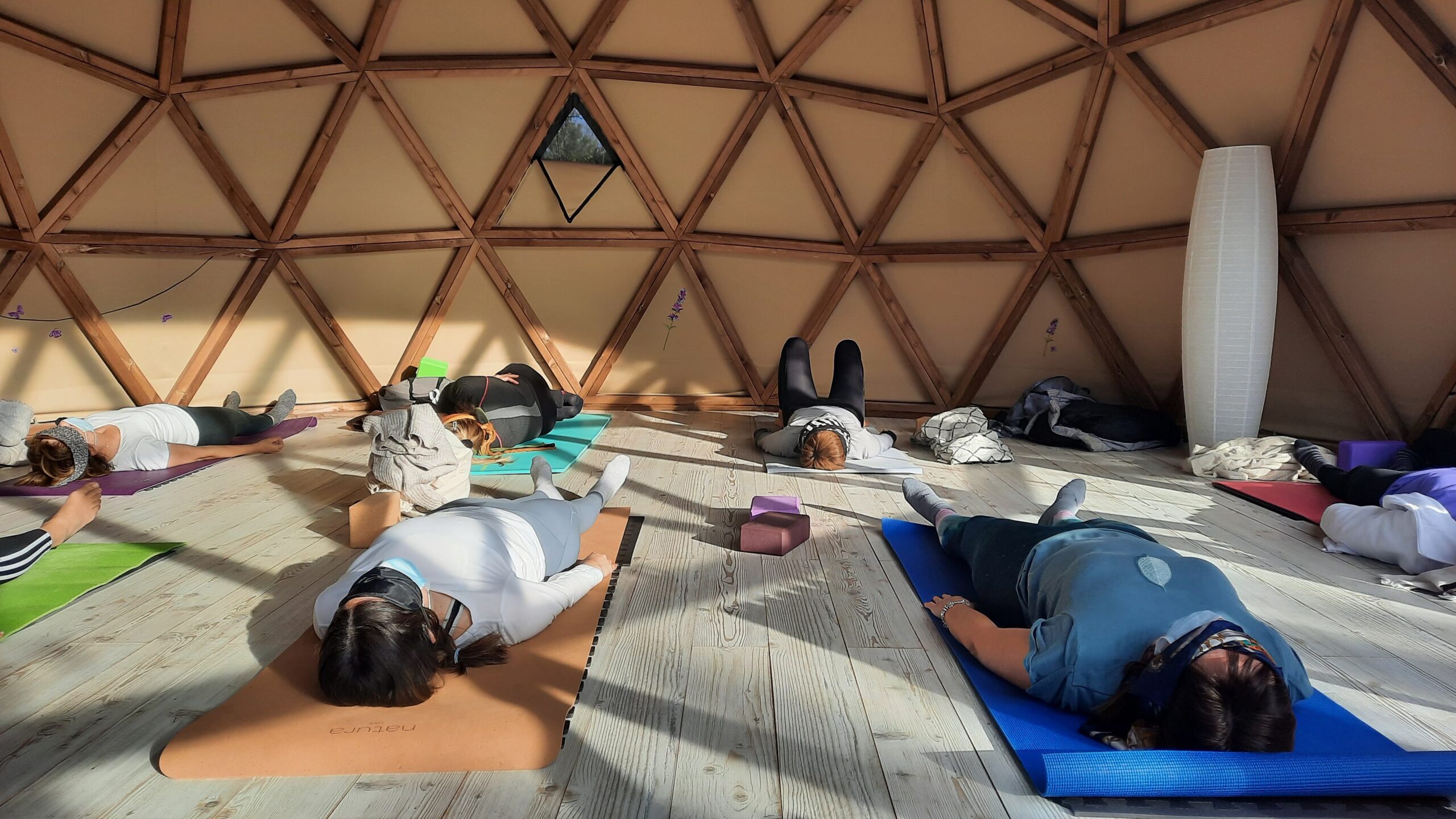 Taller de yoga nidra con Lenka Urbišová